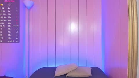 Lexie Thompson  online show from December 2025 12:10:02 PM