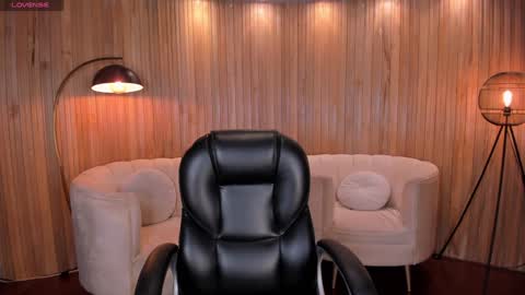 Snapshot of lexiewayne chatting on December 2024 07:41:02 PM Lexie online show from December 2024 07:41:02 PM