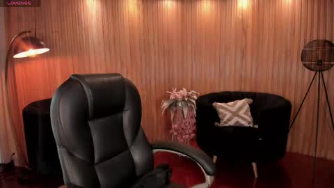 Lexie  online show from May 2026 07:23:02 PM