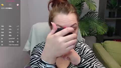 Snapshot of lexiflower1 chatting on October 2025 02:45:02 PM Lexi online show from October 2025 02:45:02 PM