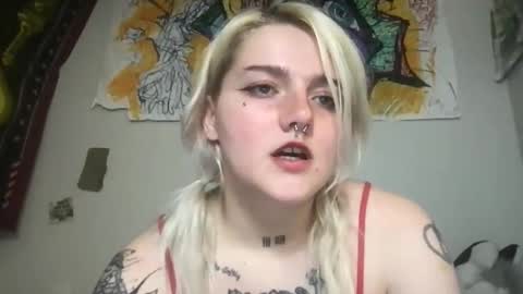 lexilexilune online show from April 2026 01:56:02 AM