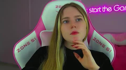 Snapshot of lexireadway chatting on November 2025 06:46:02 AM Lexi online show from November 2025 06:46:02 AM