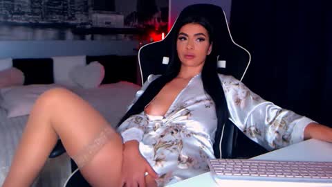 Snapshot of lexisanne chatting on May 2026 07:27:01 AM Amalia online show from May 2026 07:27:01 AM