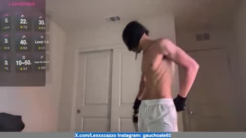 Dromaeosaurex online show from October 2025 06:32:01 AM