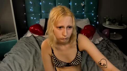 Snapshot of lexy_woorhez chatting on February 2025 02:20:01 PM Lexy online show from February 2025 02:20:01 PM