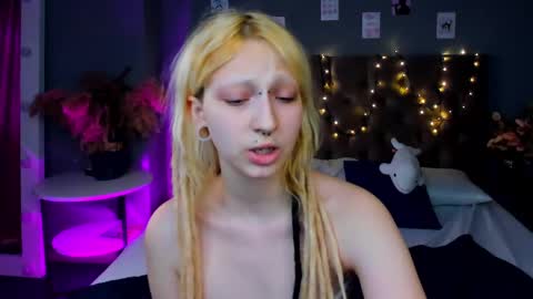 Snapshot of lexy_woorhez chatting on February 2025 01:31:02 PM Lexy online show from February 2025 01:31:02 PM