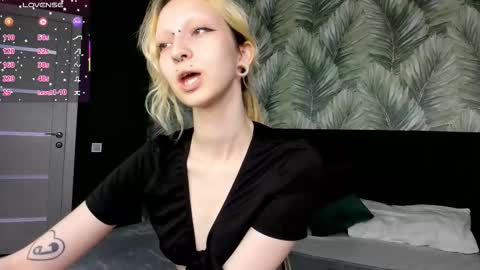 Snapshot of lexy_woorhez chatting on September 2025 10:26:01 AM Lexy online show from September 2025 10:26:01 AM