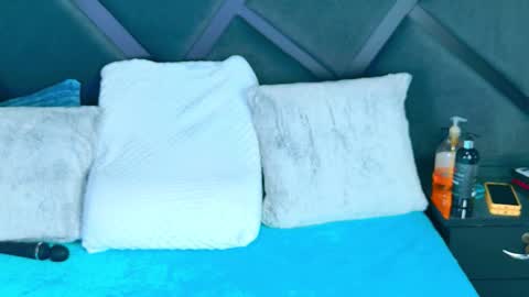 Lexy online show from December 2025 07:43:01 PM