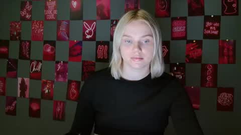 Snapshot of leyla_le chatting on September 2025 06:35:01 AM Leyla online show from September 2025 06:35:01 AM