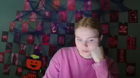 Snapshot of leyla_le chatting on October 2025 05:59:01 AM Leyla online show from October 2025 05:59:01 AM