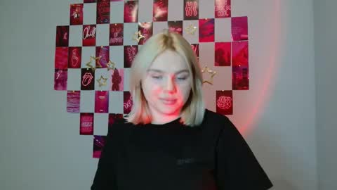 Snapshot of leyla_le chatting on December 2025 07:38:01 AM Leyla online show from December 2025 07:38:01 AM