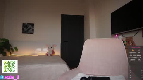 Leyla ly Ill be here Tuesday Thursday Friday Saturday Sunday online show from November 2025 04:17:02 AM