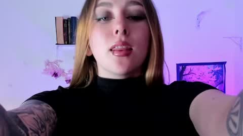 Snapshot of leyla_miller_ chatting on June 2026 03:36:01 PM Leyla Miller online show from June 2026 03:36:01 PM