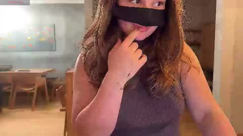 Snapshot of leyla_on_sport chatting on October 2025 07:41:01 PM Leyla online show from October 2025 07:41:01 PM