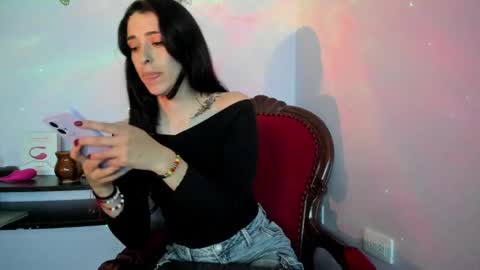 Leyna online show from February 2025 12:03:01 AM