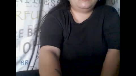 lhiannash33 online show from April 2026 12:49:02 AM