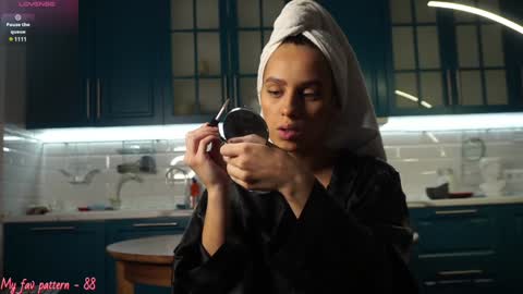 Snapshot of li_queen_ chatting on December 2024 03:12:01 PM Hey Im Alexa tg online show from December 2024 03:12:01 PM