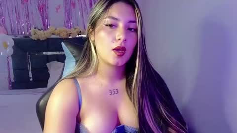 Lia  online show from October 2025 09:11:01 PM