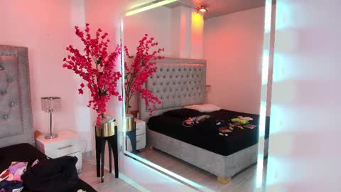 Lia  online show from April 2026 03:48:01 AM