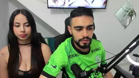 Snapshot of lia_and_felipe chatting on March 2026 09:28:01 PM Lia y Felipe -- online show from March 2026 09:28:01 PM