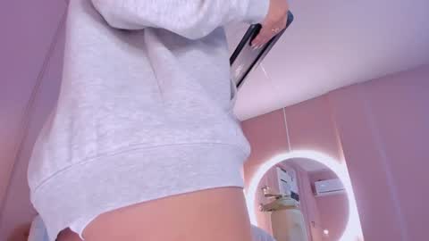 Snapshot of lia_ass chatting on February 2025 01:21:02 PM Liss 3 online show from February 2025 01:21:02 PM