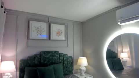 Snapshot of lia_ass chatting on October 2025 10:24:01 AM Liss 3 online show from October 2025 10:24:01 AM