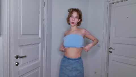 lia_gwen online show from November 2025 01:34:01 PM