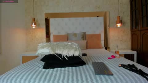 Lia online show from March 2026 02:02:01 AM