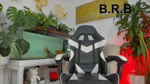 lia_lovelly online show from April 2026 05:01:02 AM