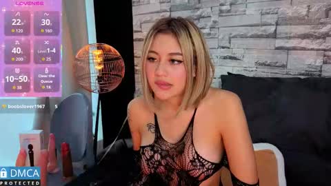 Snapshot of lia_summer1 chatting on November 2025 07:15:01 PM lia summer1 online show from November 2025 07:15:01 PM