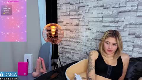 Snapshot of lia_summer1 chatting on November 2025 09:17:01 PM lia summer1 online show from November 2025 09:17:01 PM