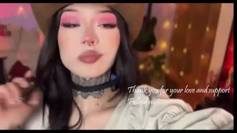Snapshot of liaa_rodriguezz chatting on June 2026 05:02:02 AM Liaa online show from June 2026 05:02:02 AM