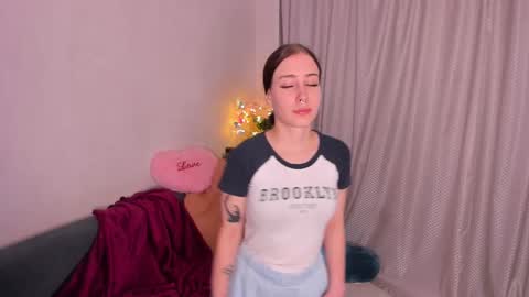 Snapshot of liablund chatting on March 2025 06:52:01 PM Milana online show from March 2025 06:52:01 PM