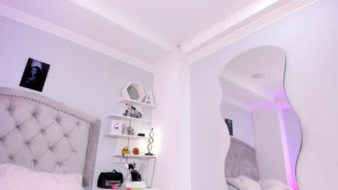 Lia online show from December 2024 11:07:01 PM