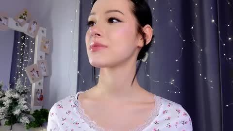 Lia  online show from January 2025 10:40:01 AM