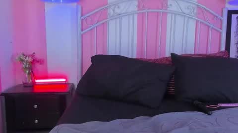 ---Liah--- online show from October 2025 09:49:02 PM