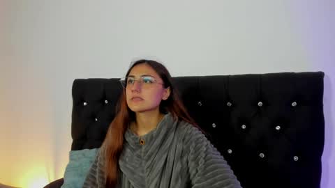 Liah  online show from November 2025 01:48:01 AM