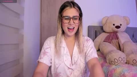 Lia  online show from October 2025 03:02:02 AM