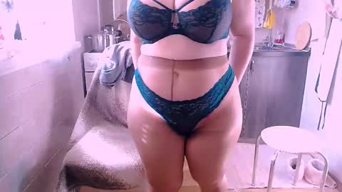 Snapshot of liahsofty chatting on October 2025 10:21:02 AM miss Lia colection for travel online show from October 2025 10:21:02 AM