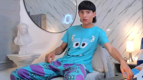 Liam online show from January 2025 03:36:02 AM