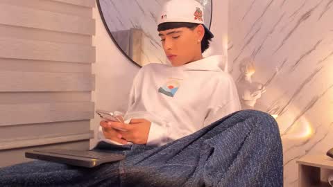 Liam online show from February 2025 05:04:02 AM