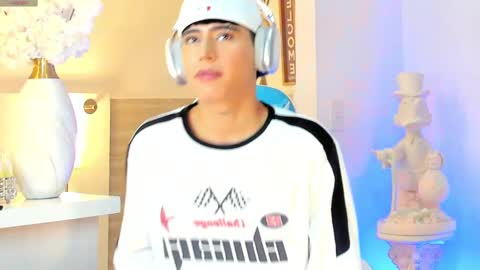 Liam online show from September 2025 11:59:01 PM