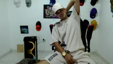 Snapshot of liam_andres12 chatting on June 2026 10:13:02 PM Andres online show from June 2026 10:13:02 PM