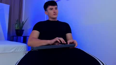 liam_conorr online show from December 2024 12:27:01 PM