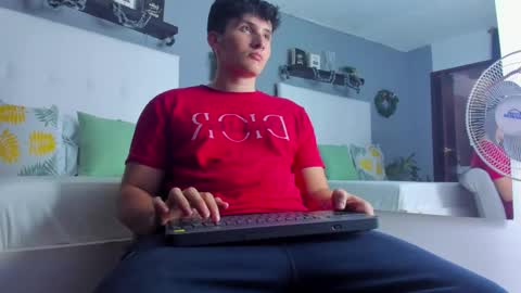 liam_conorr online show from December 2024 05:14:02 PM