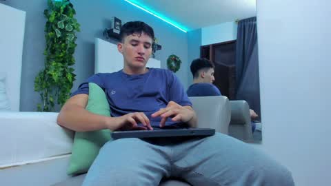 liam_conorr online show from December 2024 12:34:02 PM