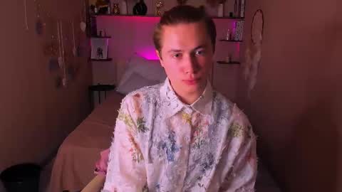 Liam online show from November 2025 11:20:02 AM