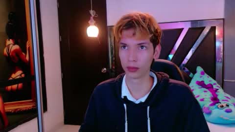 liam_green1 online show from February 2026 12:20:02 PM