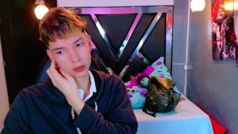 liam_green1 online show from February 2026 12:02:01 PM