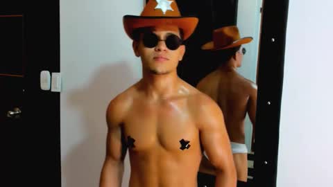 Snapshot of liam_knight chatting on November 2025 02:32:01 AM liam_knight online show from November 2025 02:32:01 AM